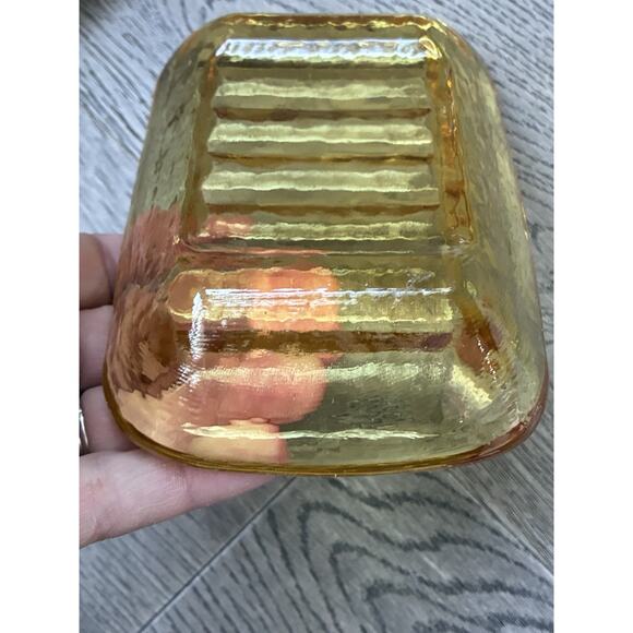 Fire & Light Recycled Glass Citrus Soap Dish - Picture 6 of 6